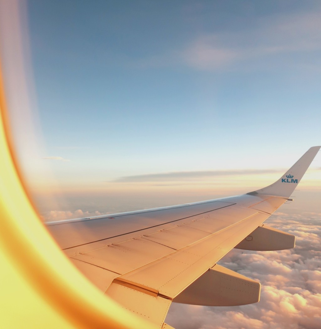 PARK & FLY PARK & FLY